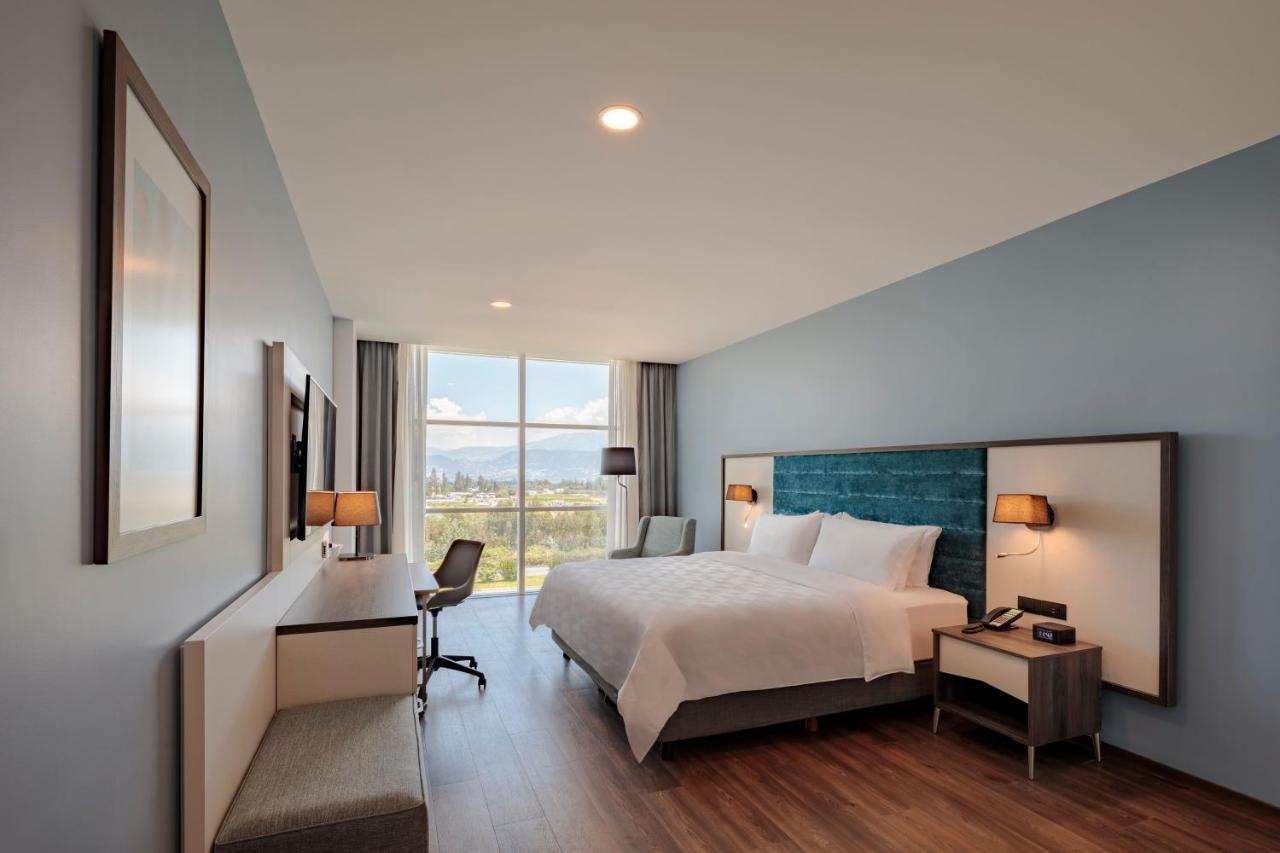 Holiday Inn - Quito Airport By Ihg Tababela Luaran gambar A typical room at the hotel