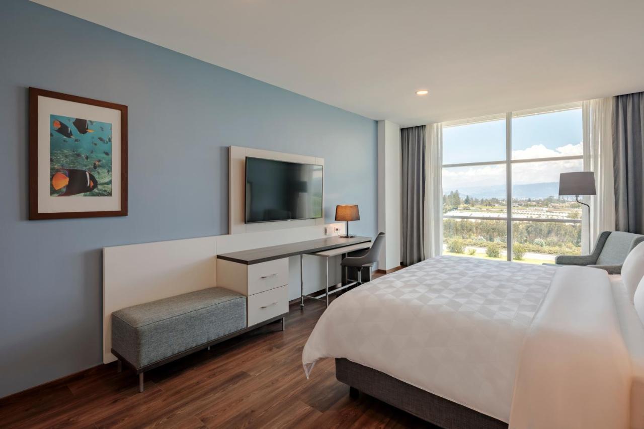 Holiday Inn - Quito Airport By Ihg Tababela Luaran gambar A guest room at the Hilton Garden Inn in San Jose, Costa Rica