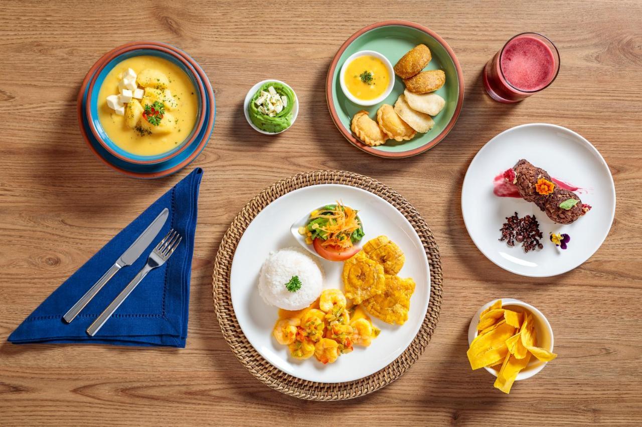 Holiday Inn - Quito Airport By Ihg Tababela Luaran gambar A selection of dishes from the menu of the restaurant