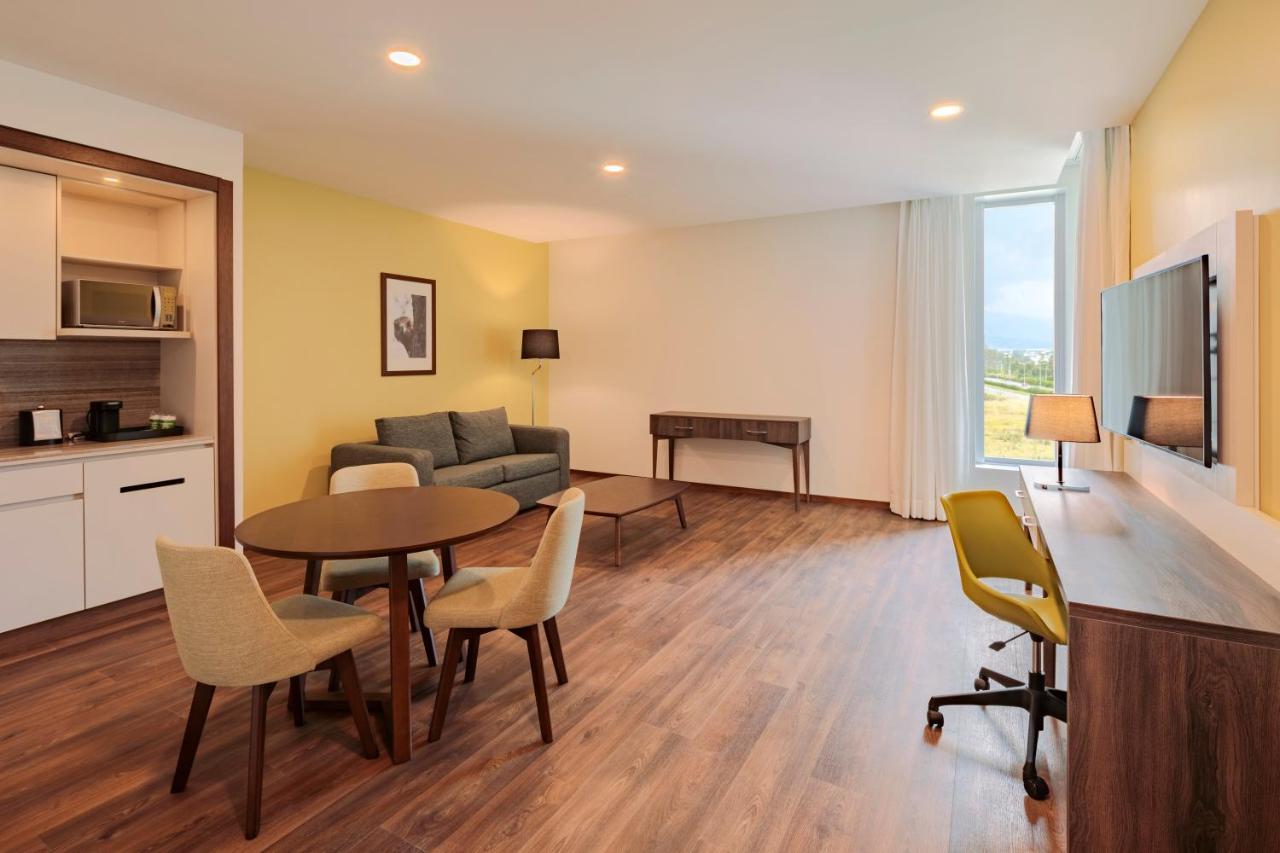 Holiday Inn - Quito Airport By Ihg Tababela Luaran gambar A typical suite at the new hotel